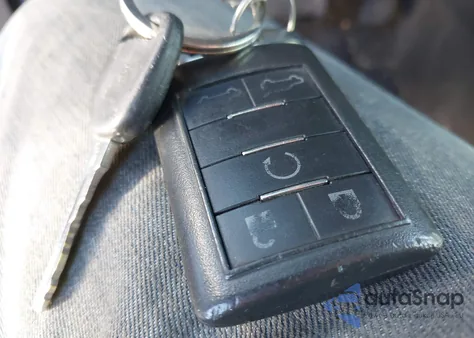 2010 Cadillac Escalade Premium z USA, uszkodzony, nr VIN 1GYUKCEFXAR210607